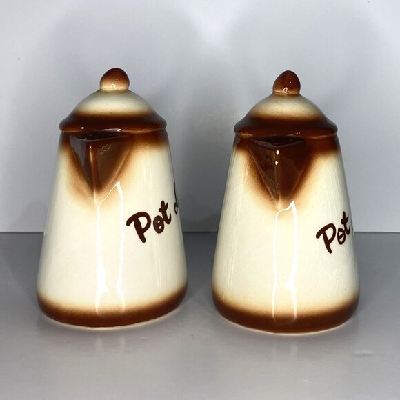 Large Vintage Coffee Pot Shaped Salt & Pepper Shakers Pot Luck - Picture 2 of 6